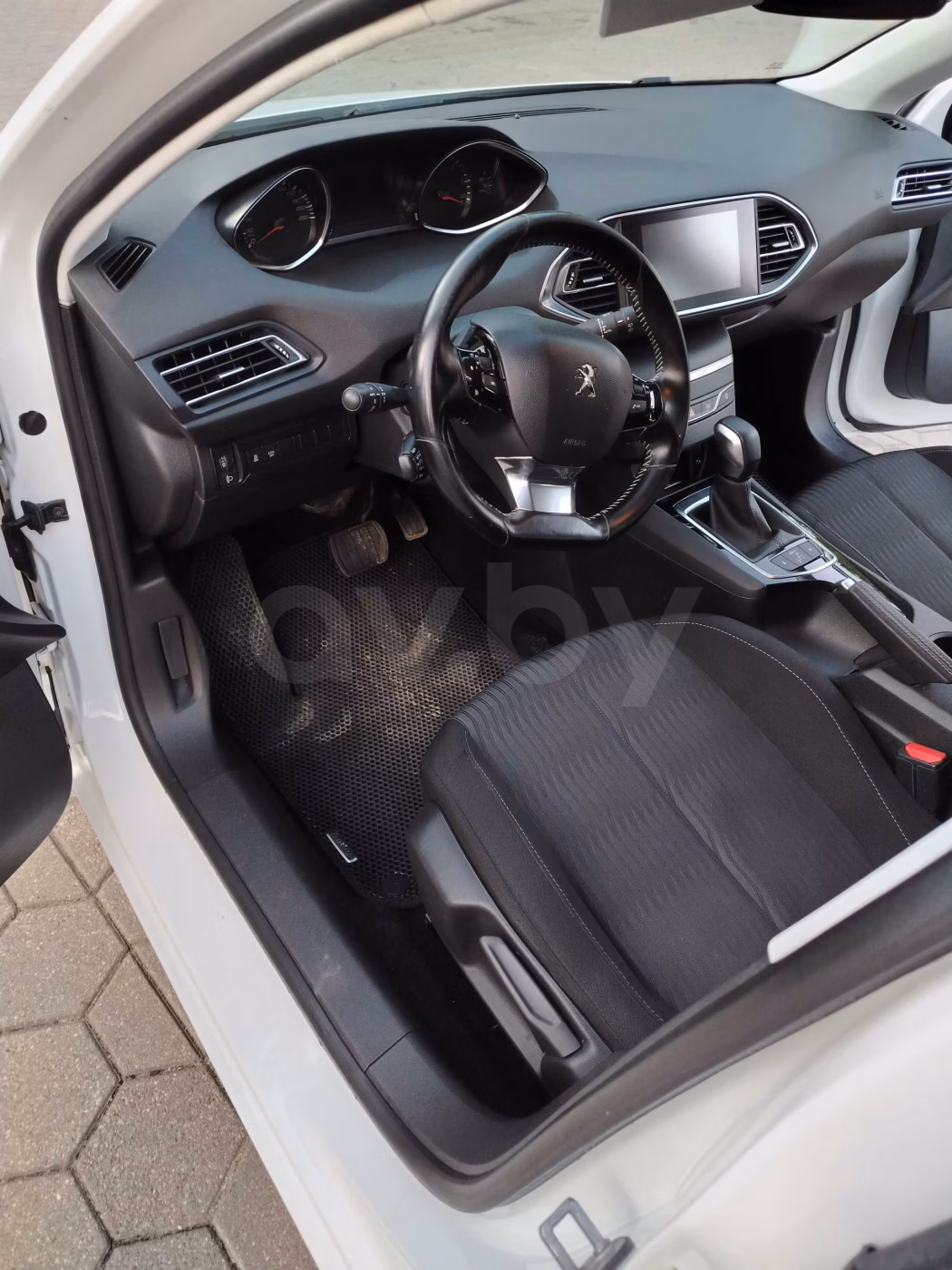 Peugeot 308 фото 15