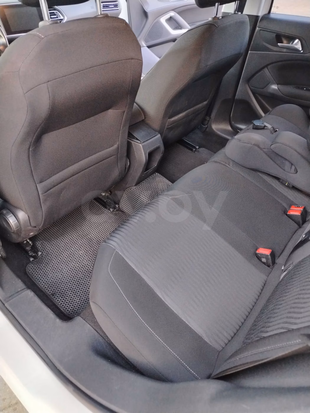 Peugeot 308 фото 16
