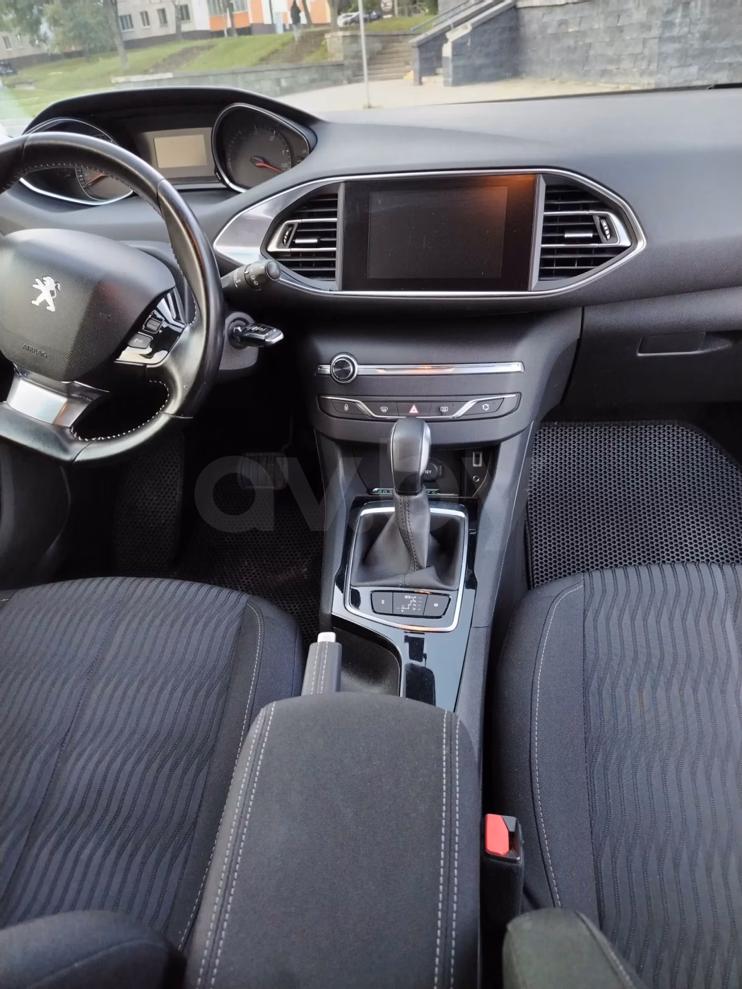 Peugeot 308 фото 17