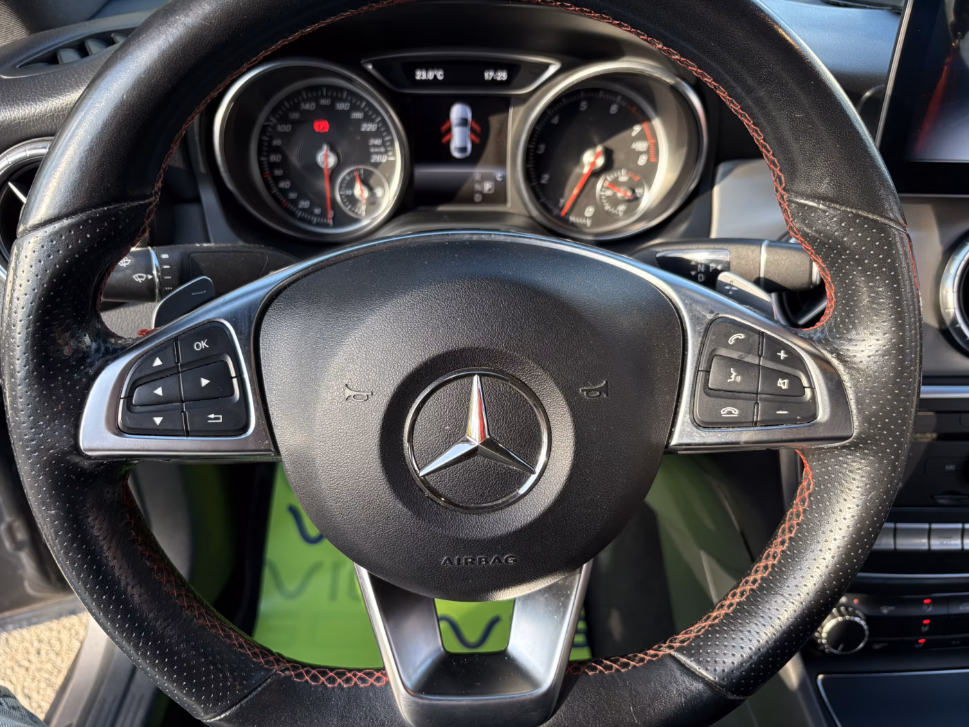 Mercedes-Benz CLA фото 18