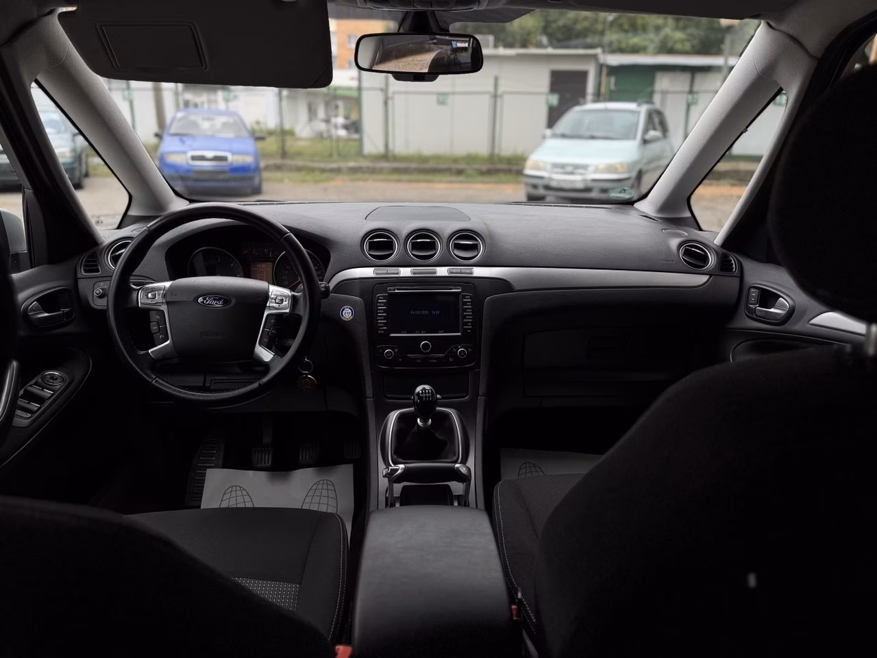 Ford Galaxy фото 10
