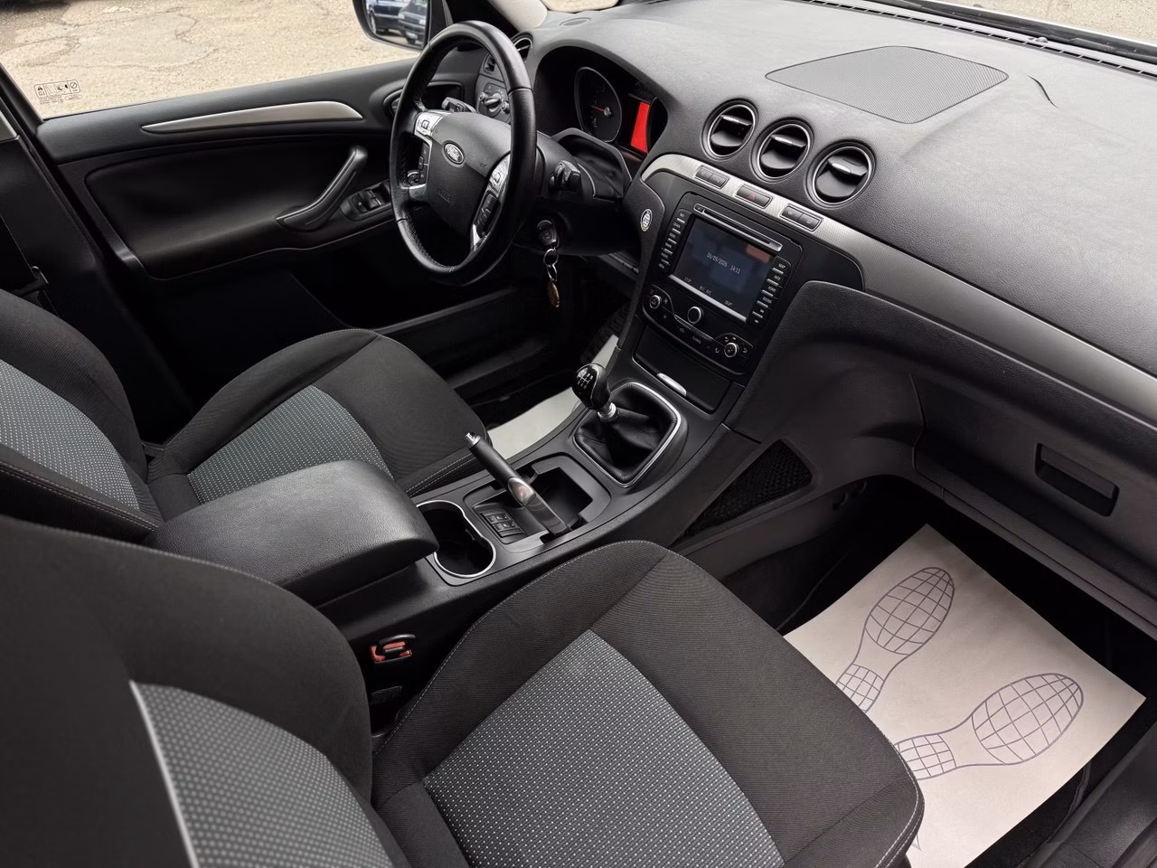 Ford Galaxy фото 8