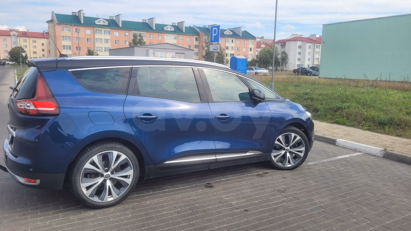 Renault Grand Scenic фото 6
