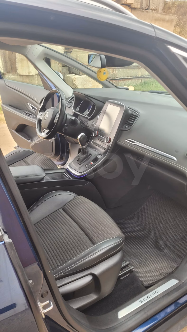 Renault Grand Scenic фото 15