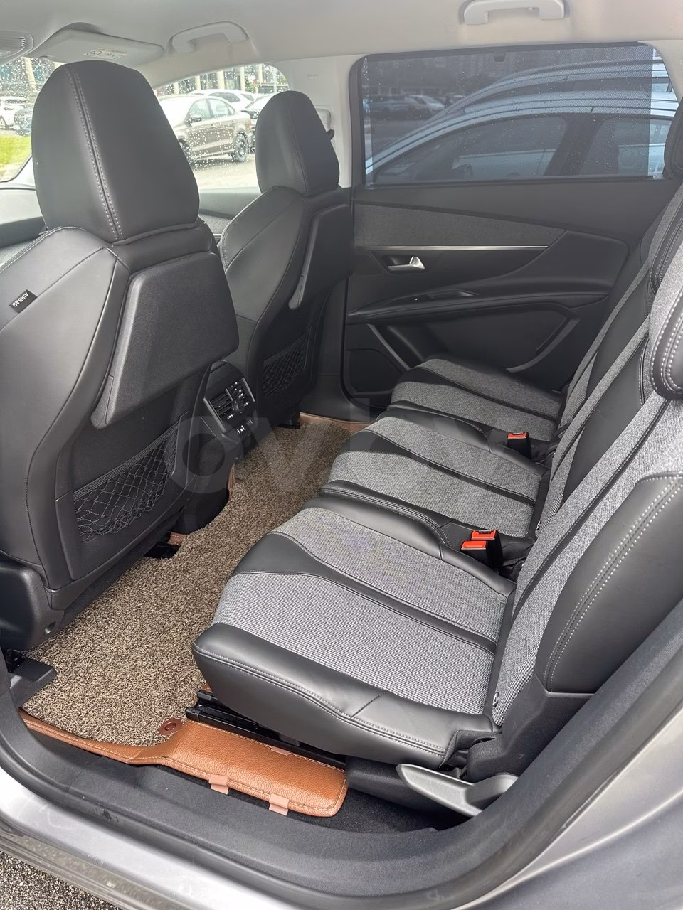 Peugeot 5008 фото 12
