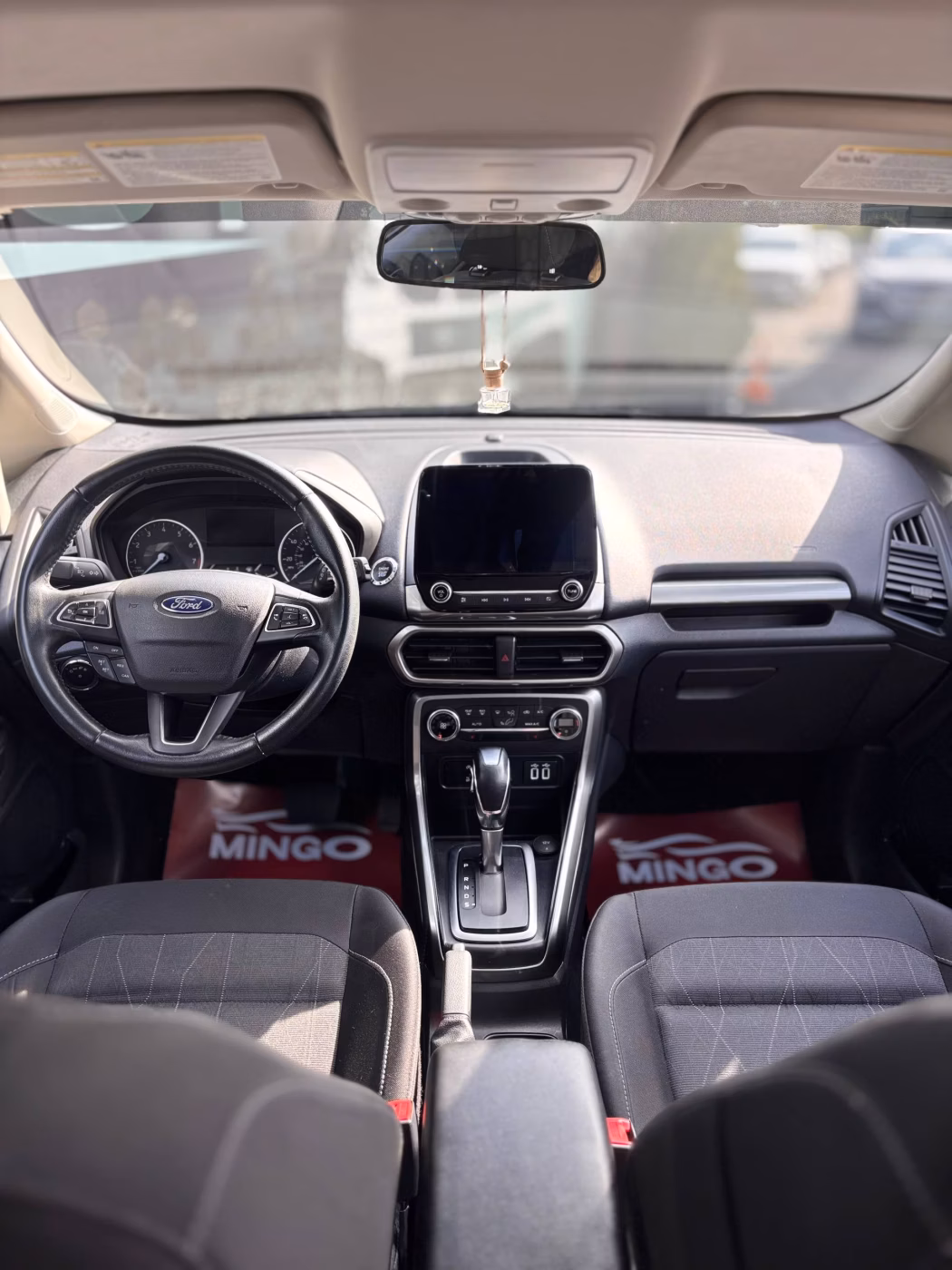 Ford EcoSport фото 13