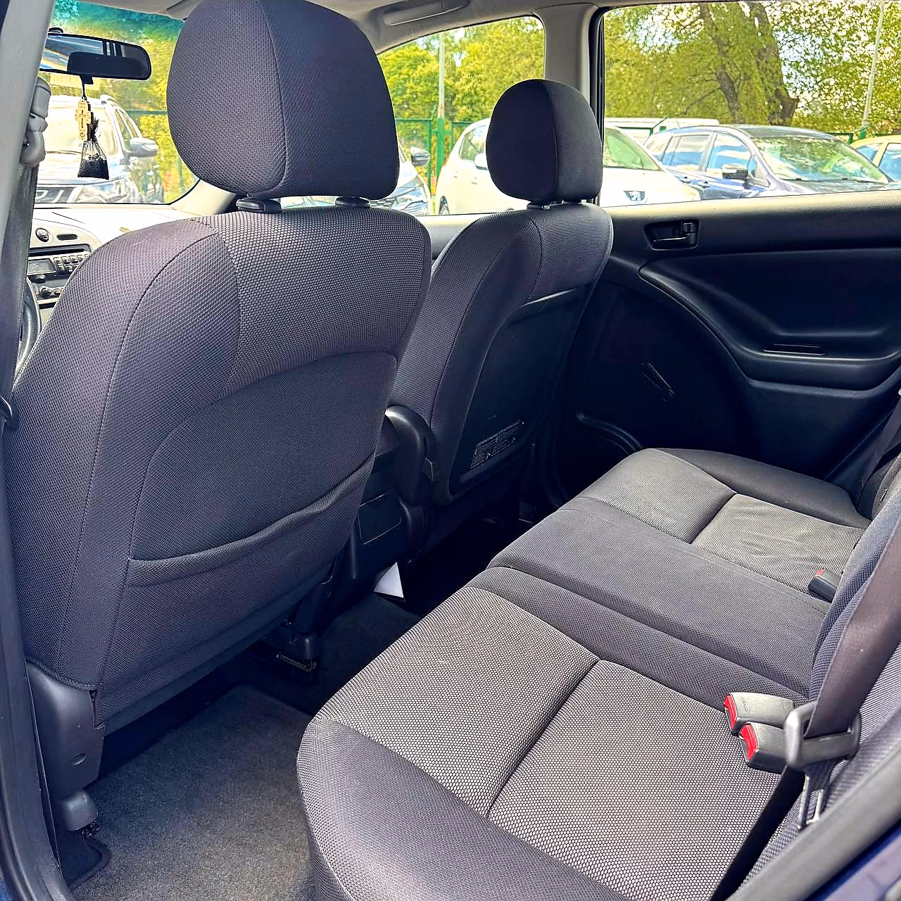 Pontiac Vibe фото 8