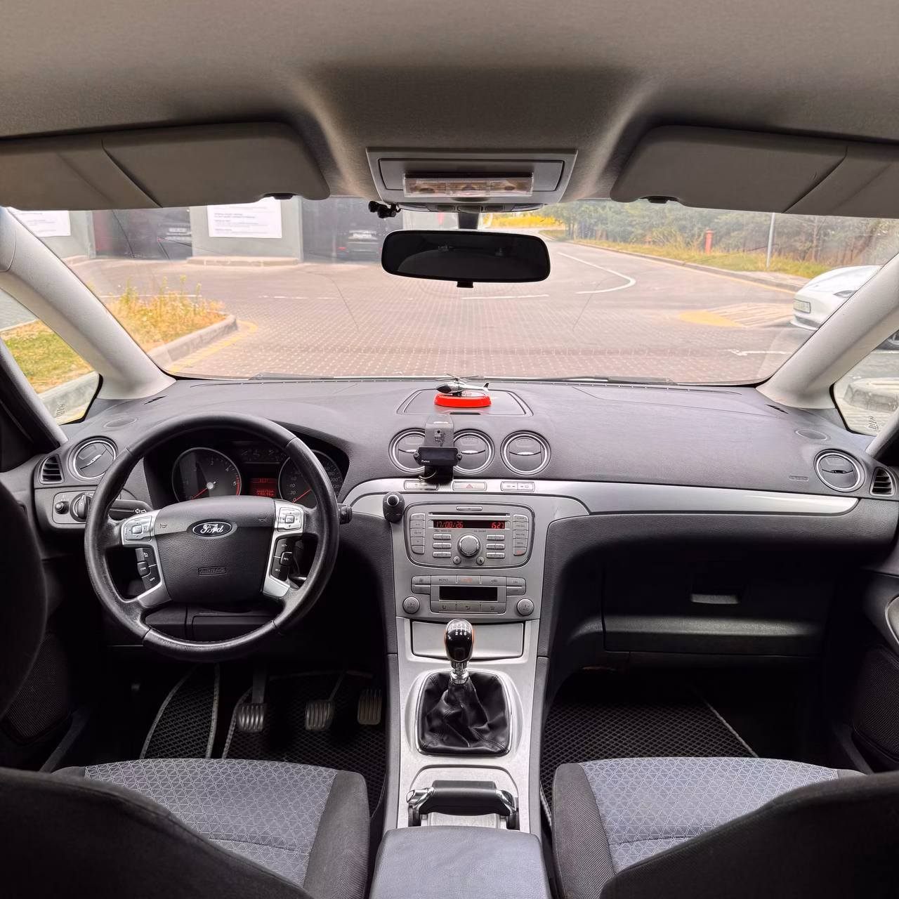 Ford S-MAX фото 13