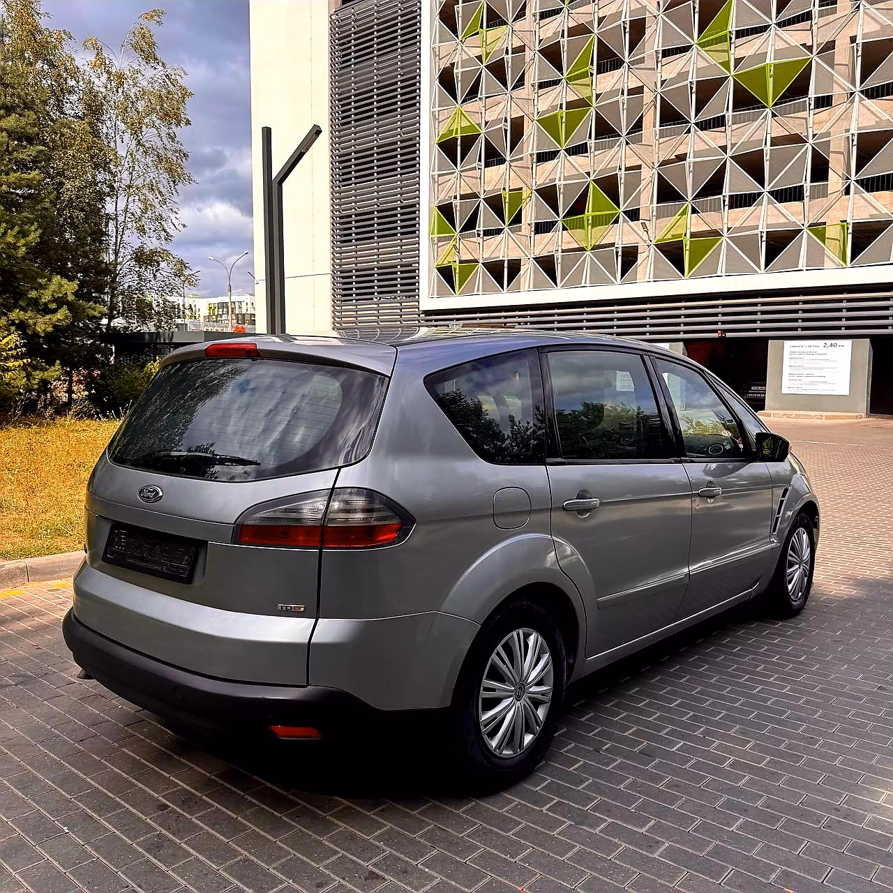 Ford S-MAX фото 4