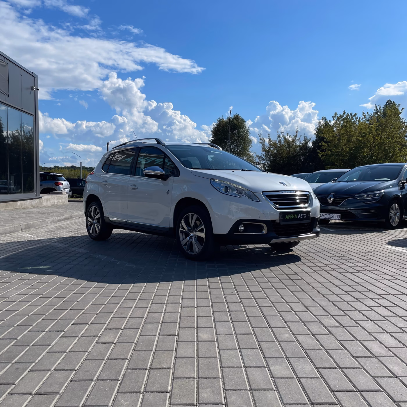 Peugeot 2008 фото 3