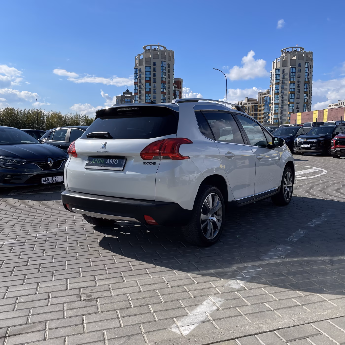 Peugeot 2008 фото 4