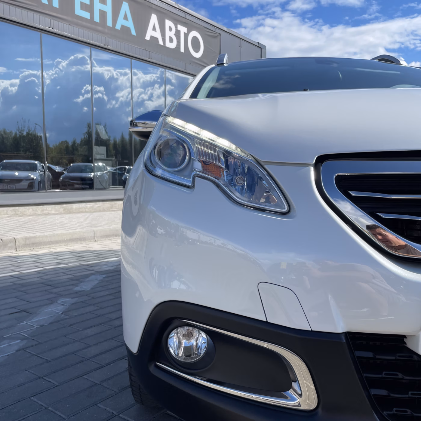 Peugeot 2008 фото 10