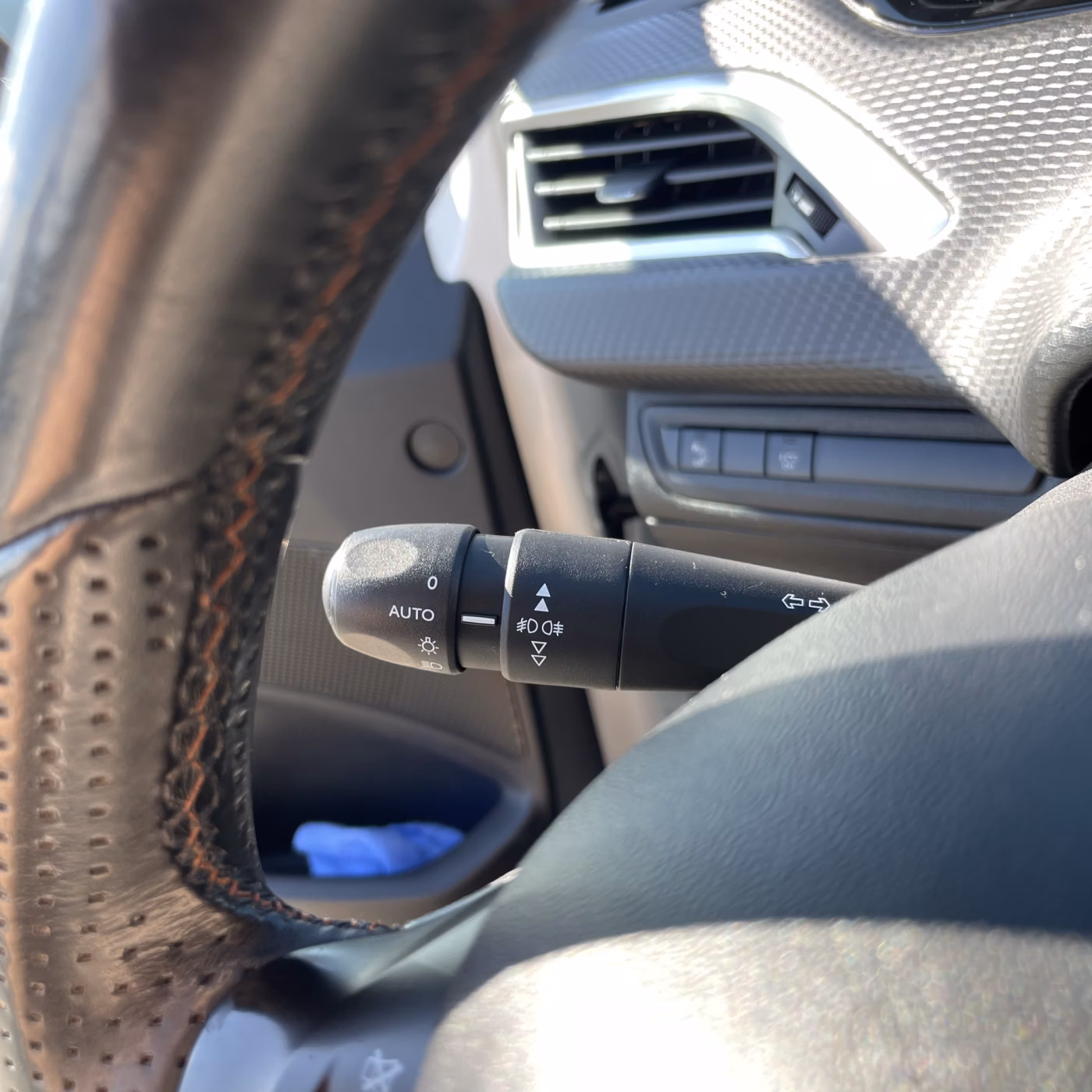 Peugeot 2008 фото 18