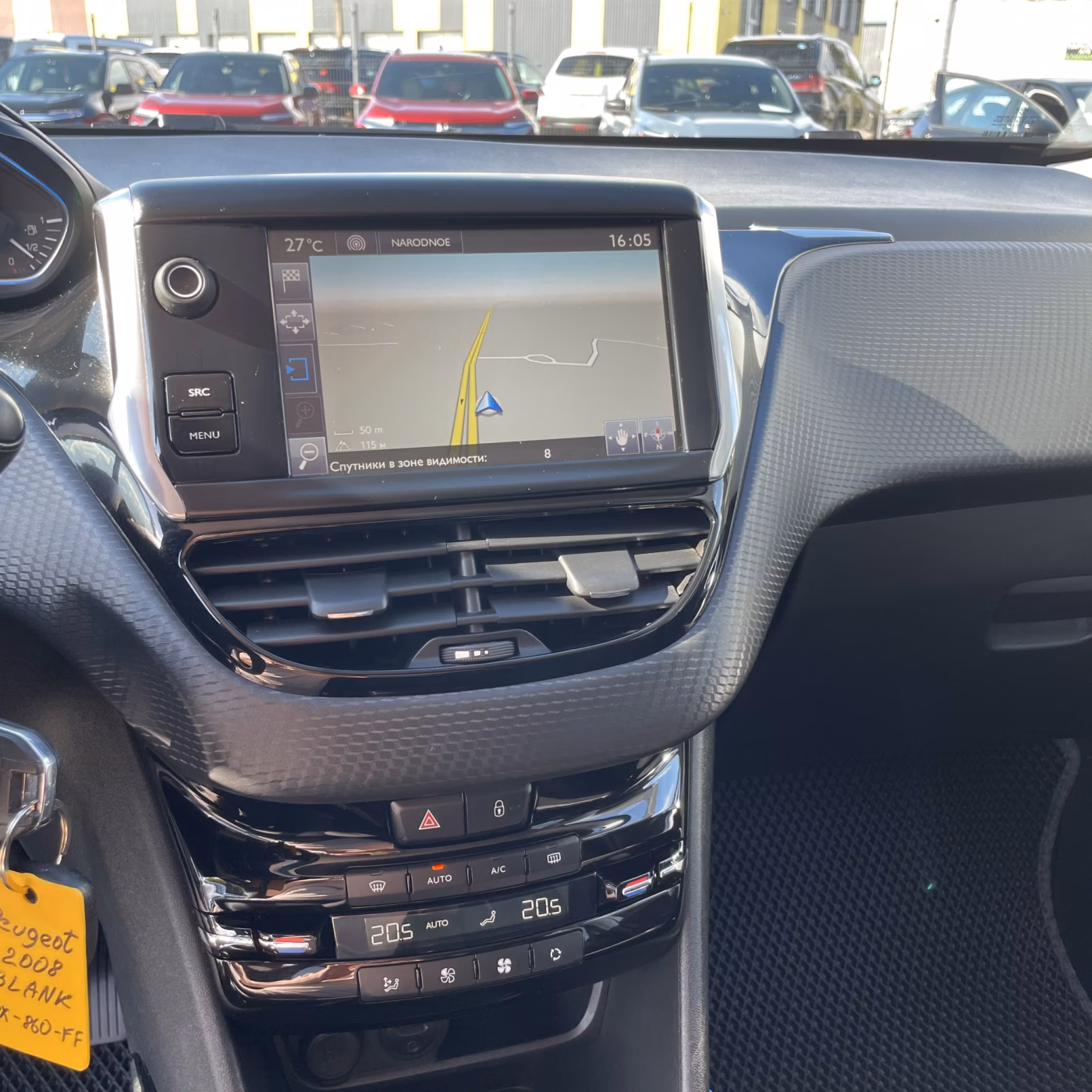 Peugeot 2008 фото 21