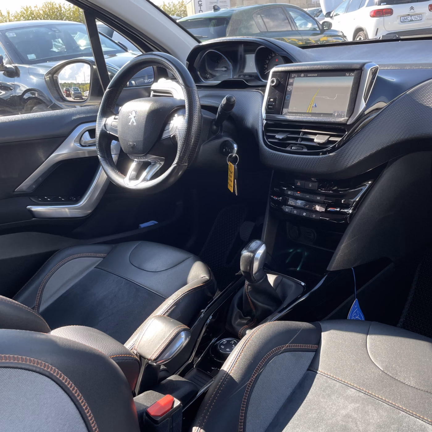 Peugeot 2008 фото 27