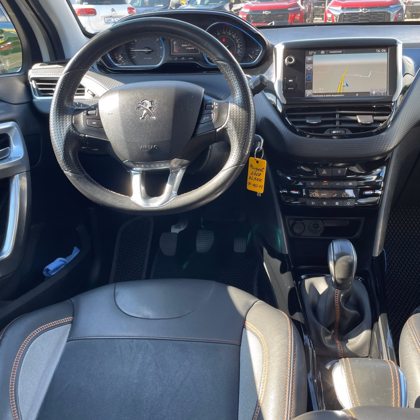 Peugeot 2008 фото 26