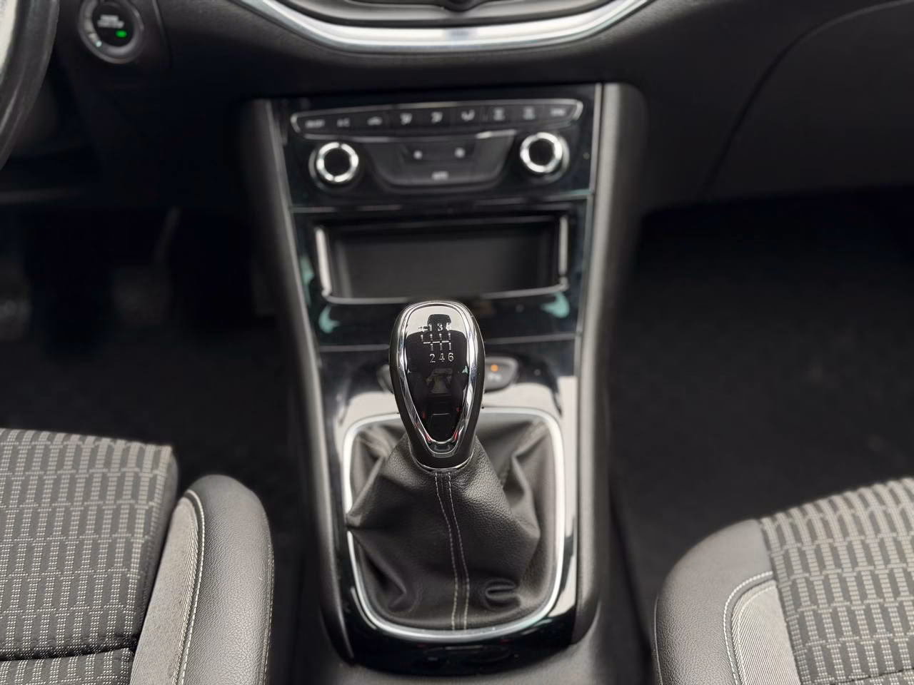 Opel Astra фото 10