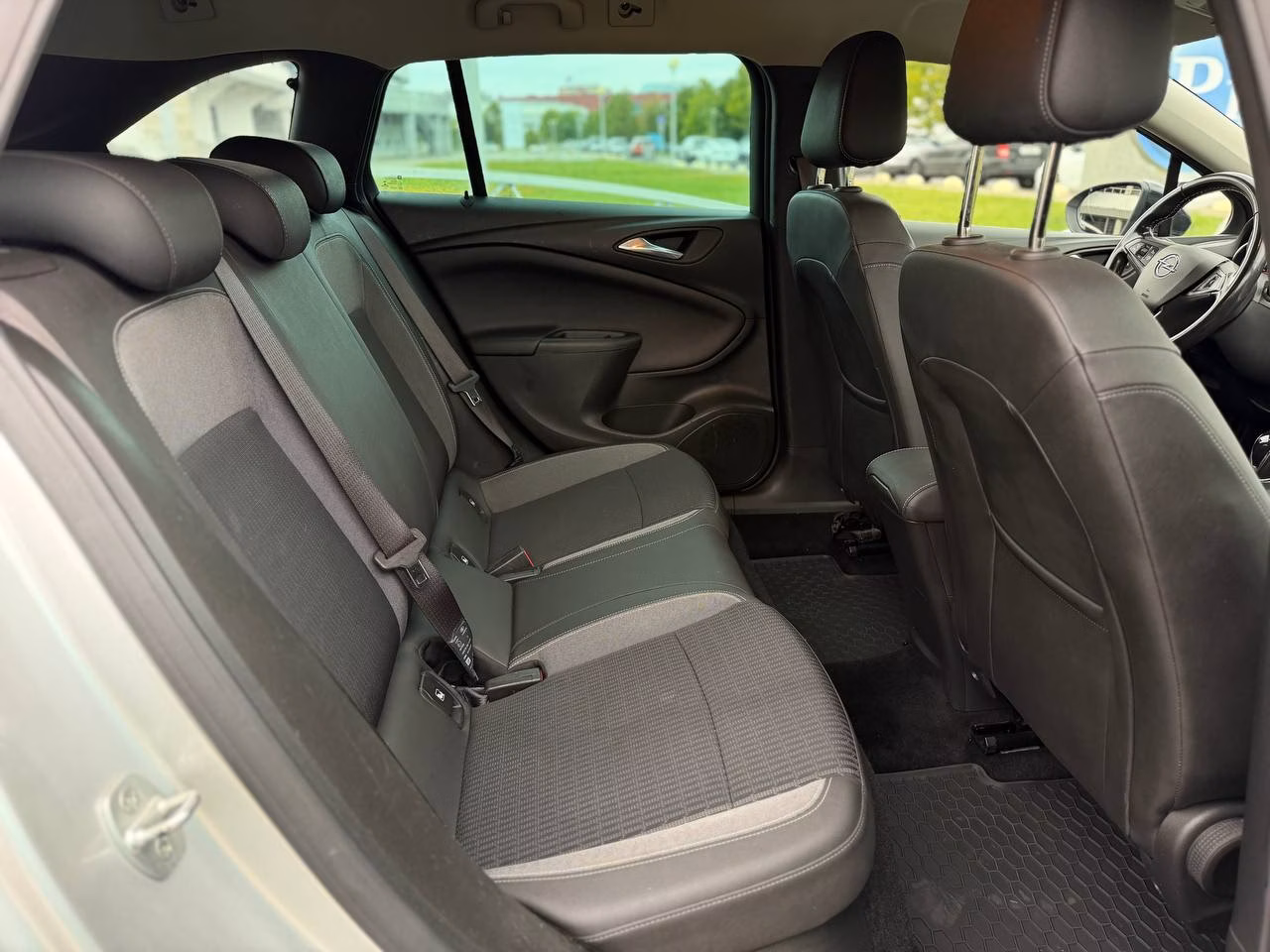 Opel Astra фото 7