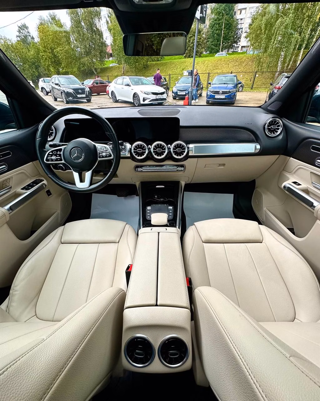Mercedes-Benz GLB фото 13