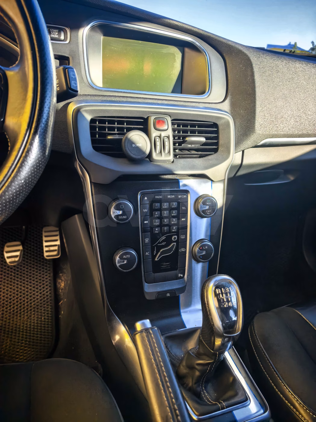 Volvo V40 фото 9