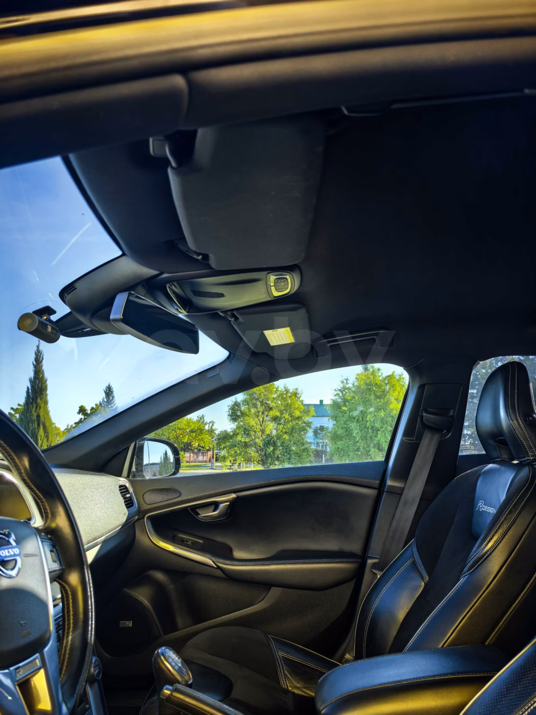 Volvo V40 фото 8