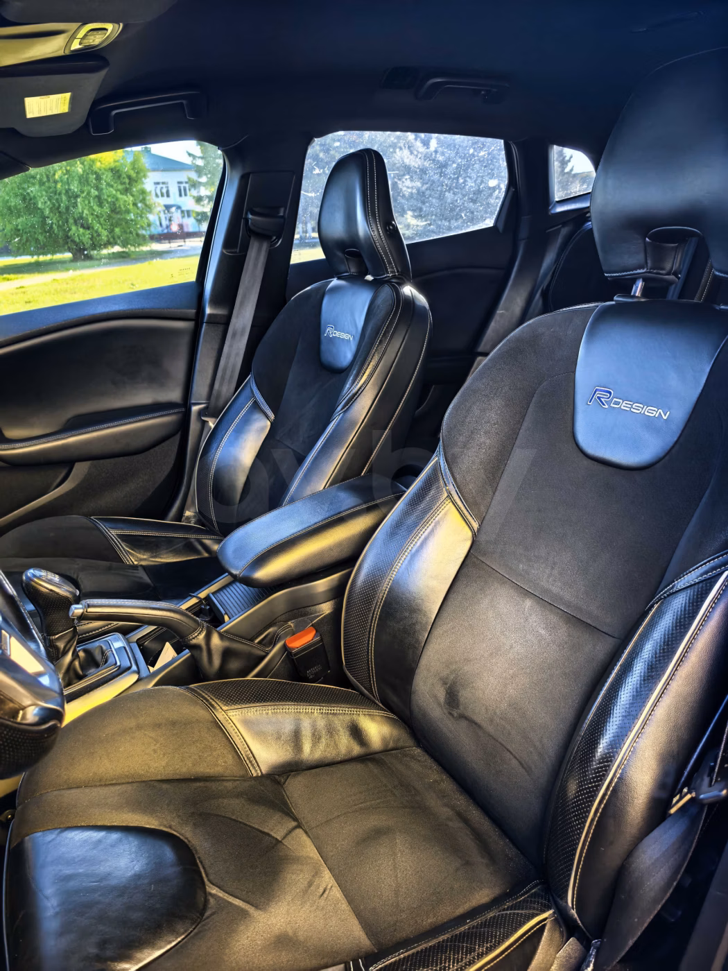 Volvo V40 фото 7