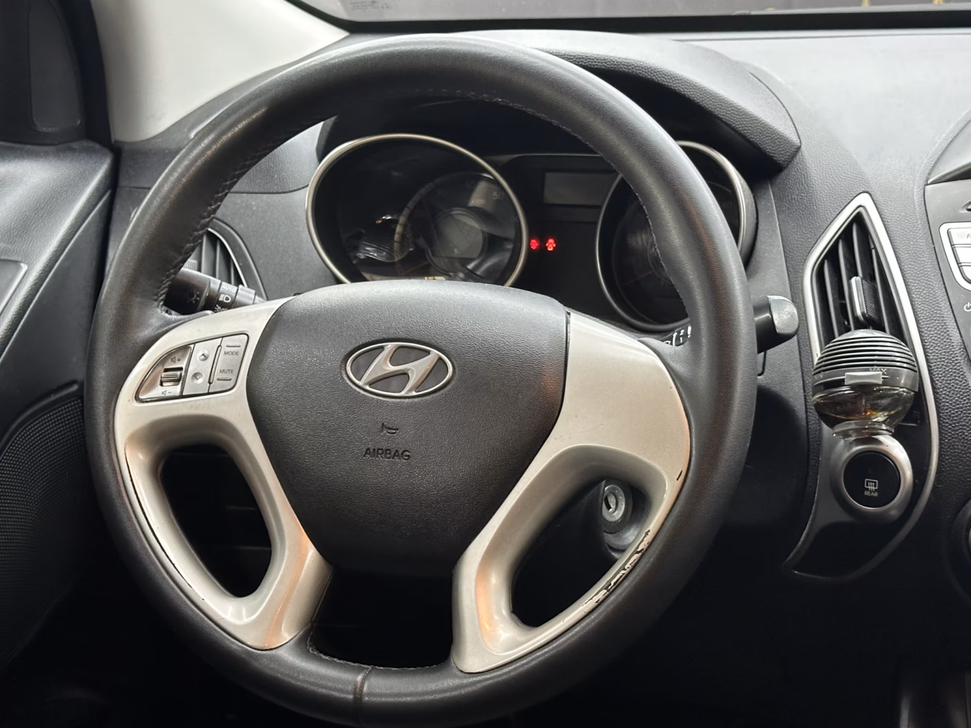 Hyundai ix35 фото 12