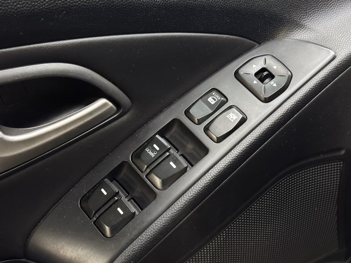 Hyundai ix35 фото 19