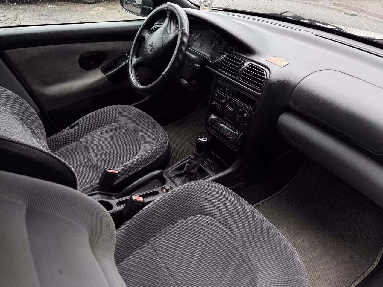 Peugeot 406 фото 8