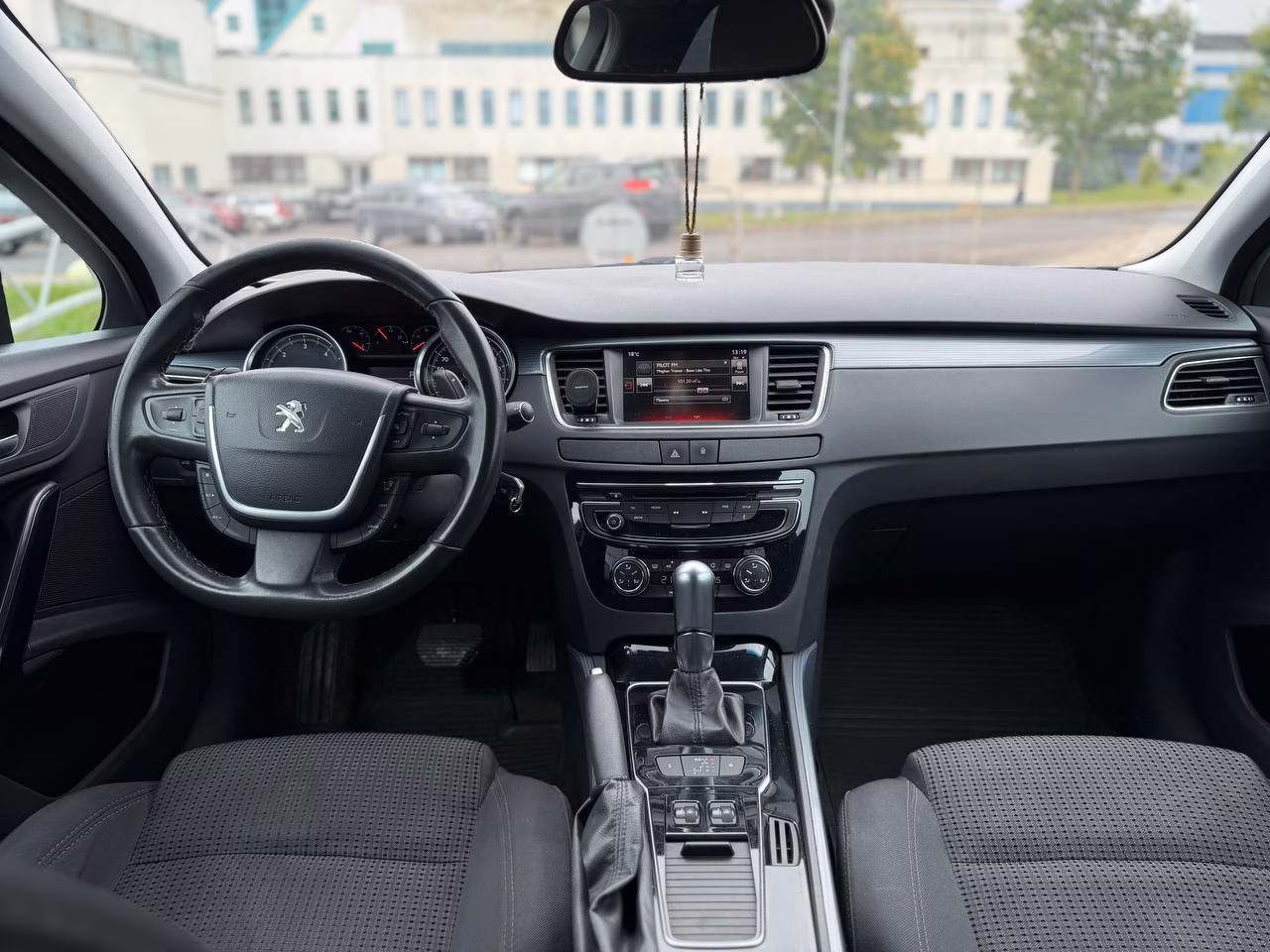 Peugeot 508 фото 8