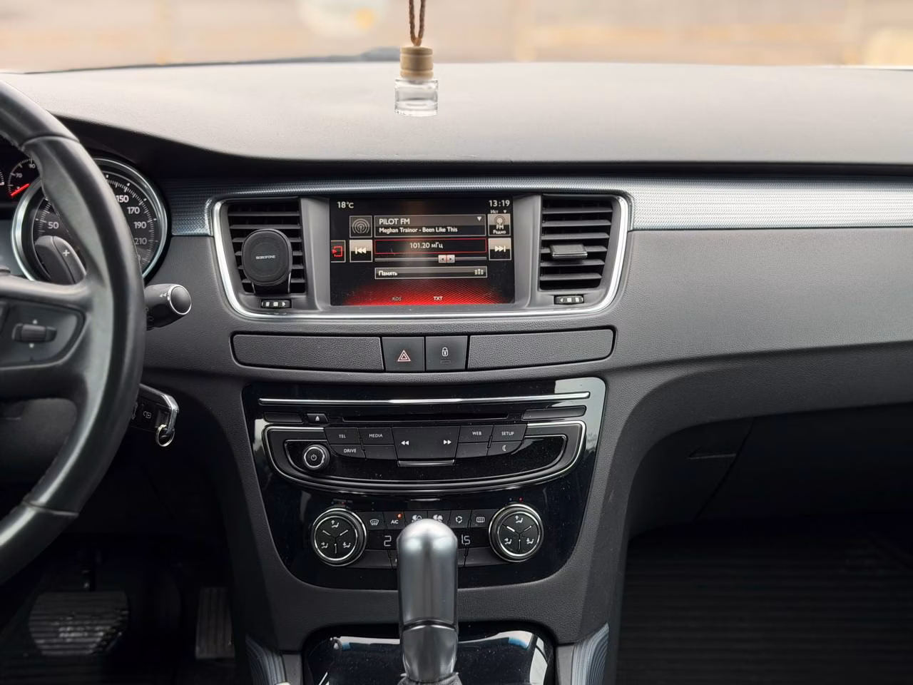 Peugeot 508 фото 11