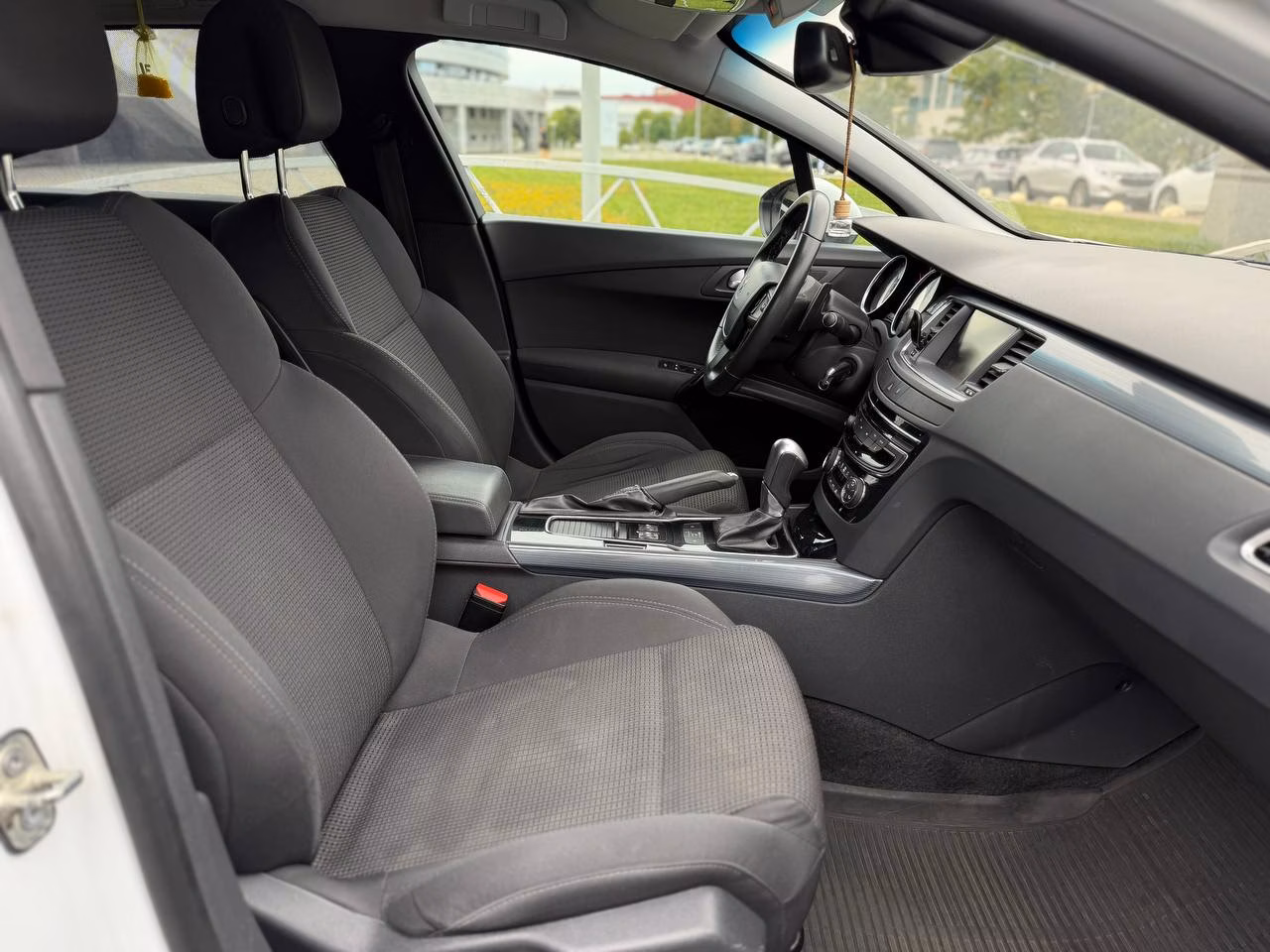 Peugeot 508 фото 12