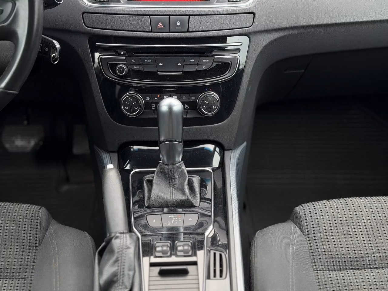 Peugeot 508 фото 10