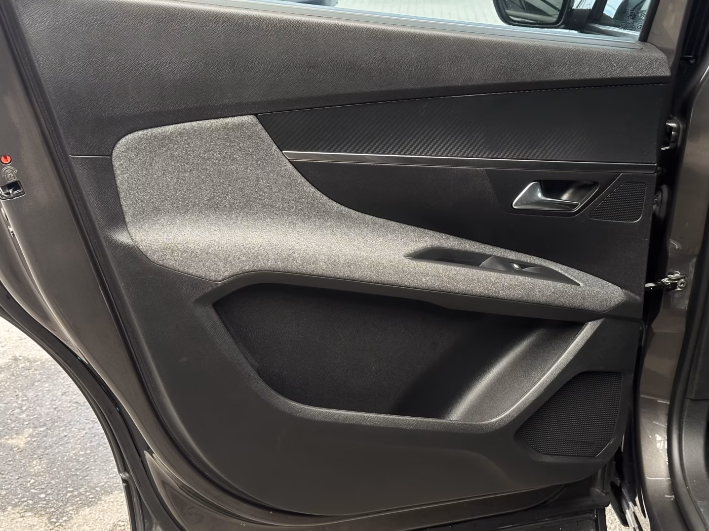 Peugeot 5008 фото 8