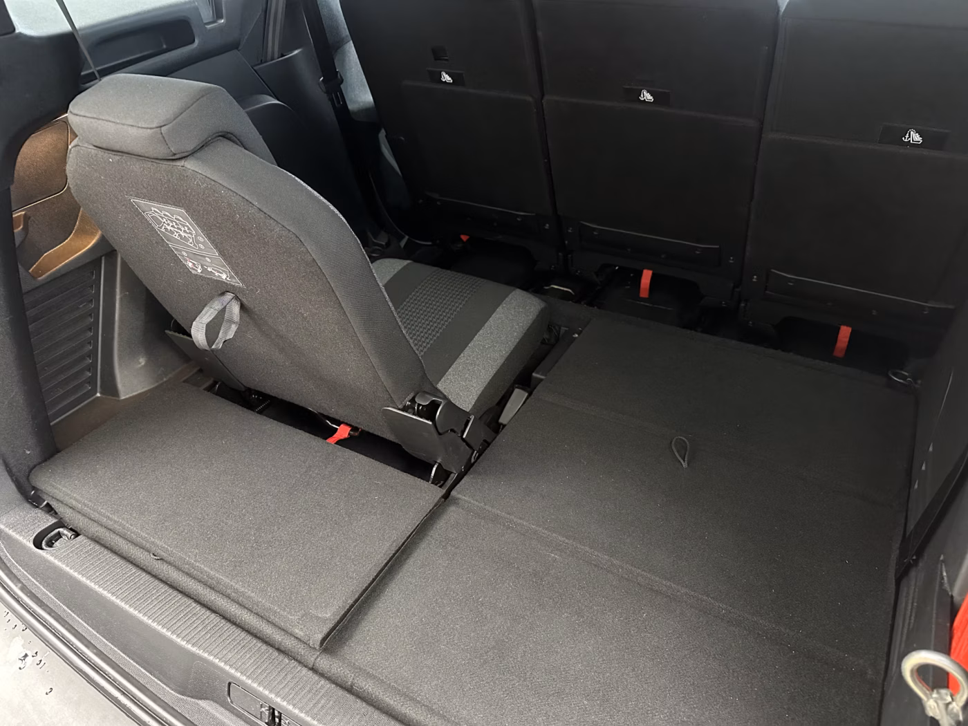 Peugeot 5008 фото 12