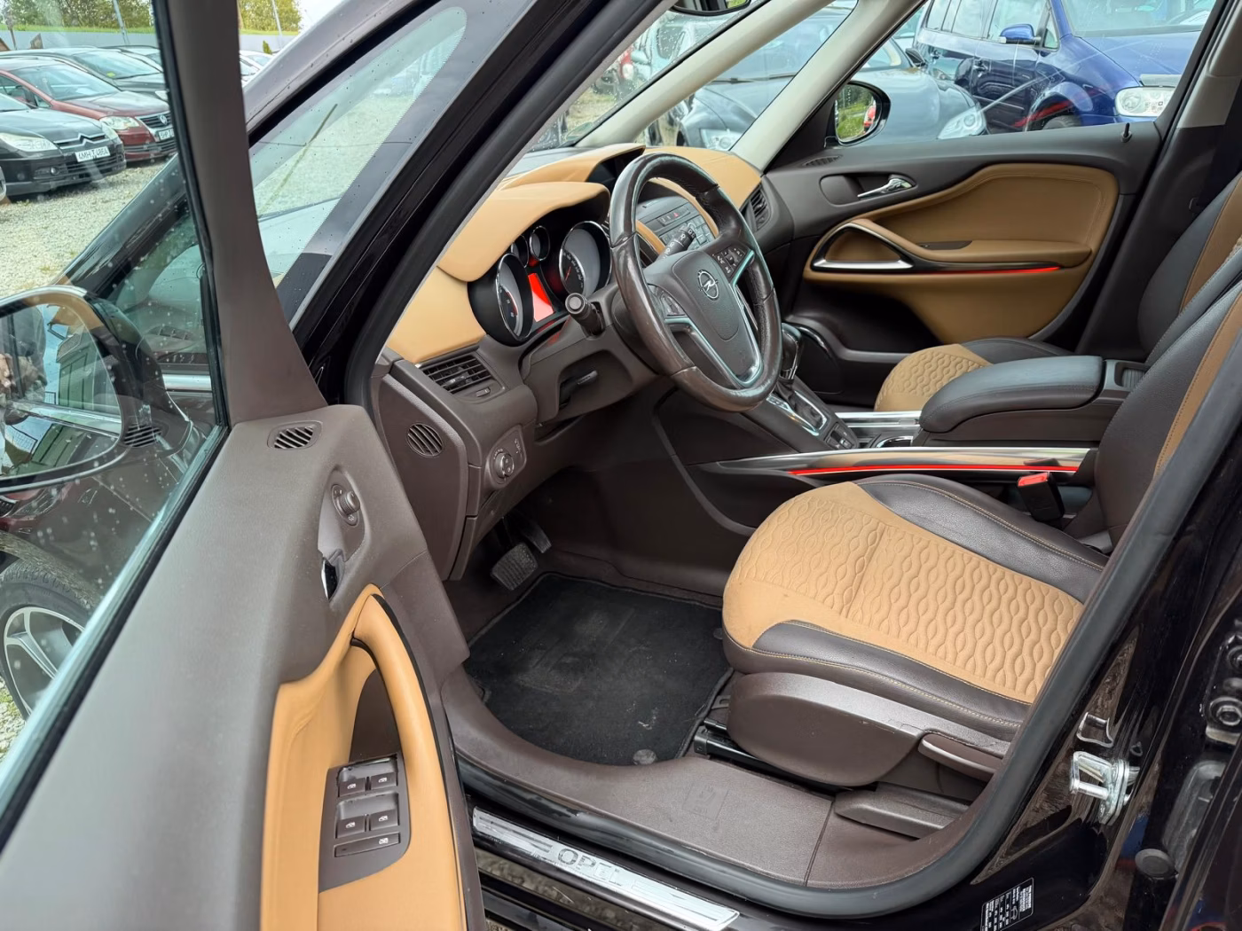 Opel Zafira фото 8