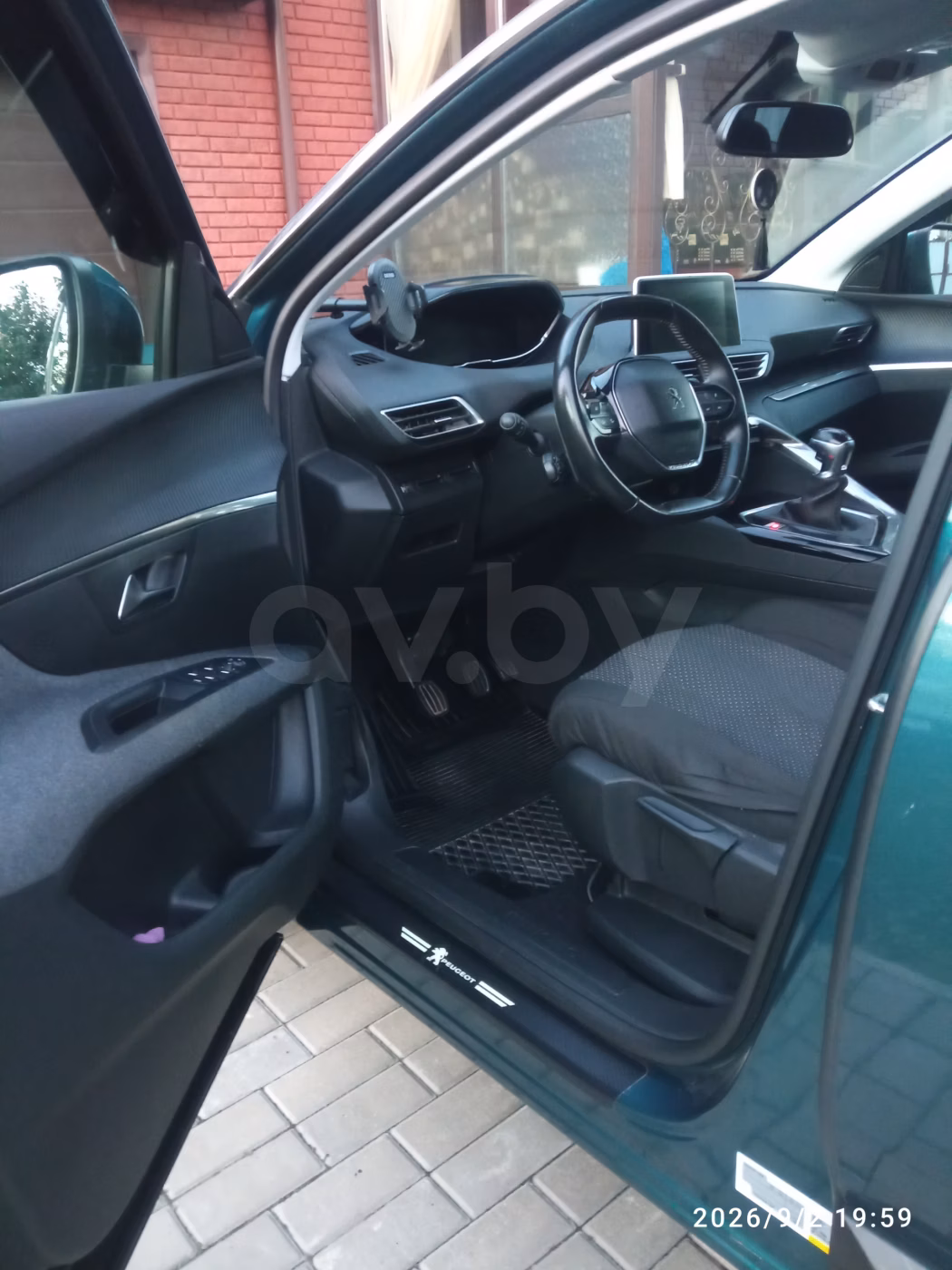 Peugeot 5008 фото 7