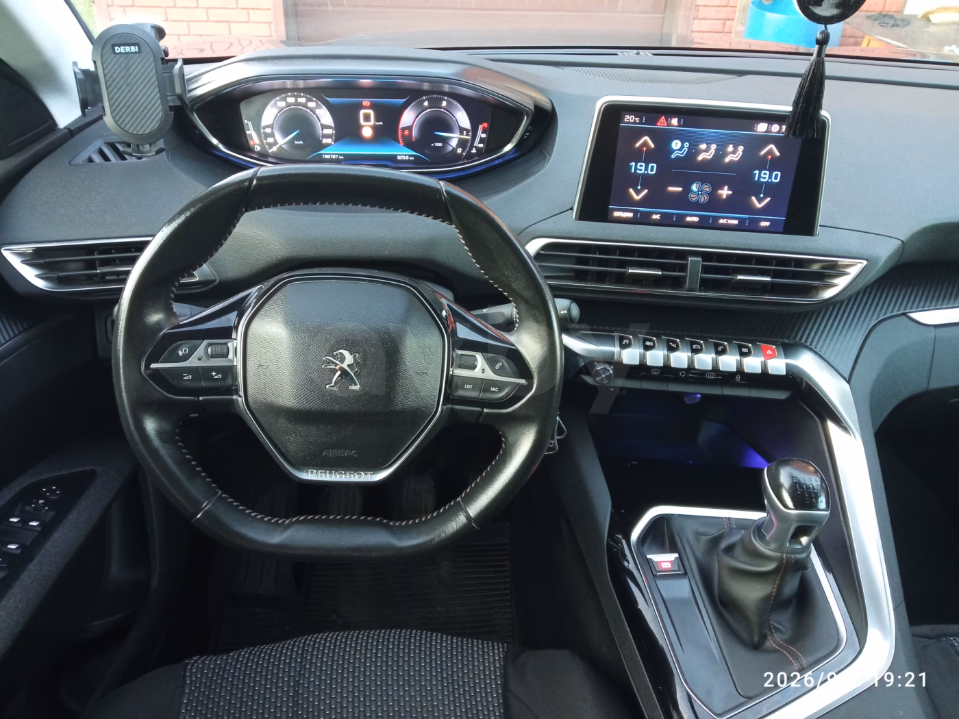 Peugeot 5008 фото 8