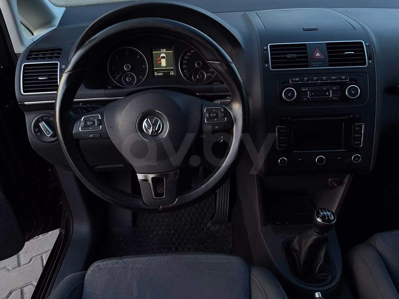 Volkswagen Touran фото 9