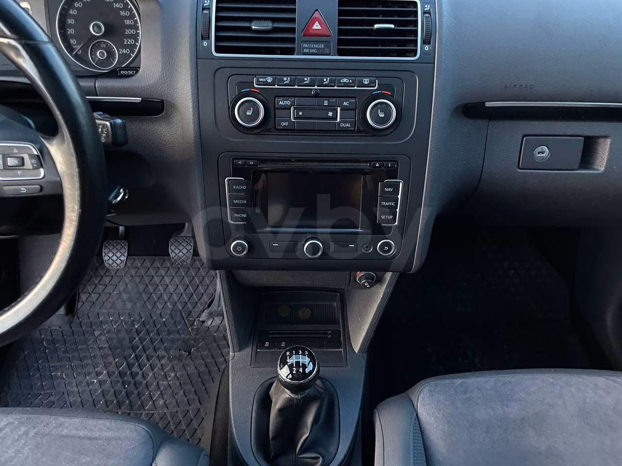 Volkswagen Touran фото 10