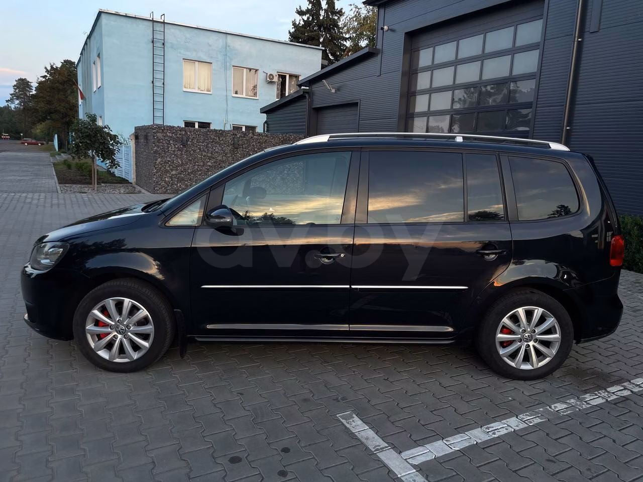 Volkswagen Touran фото 7