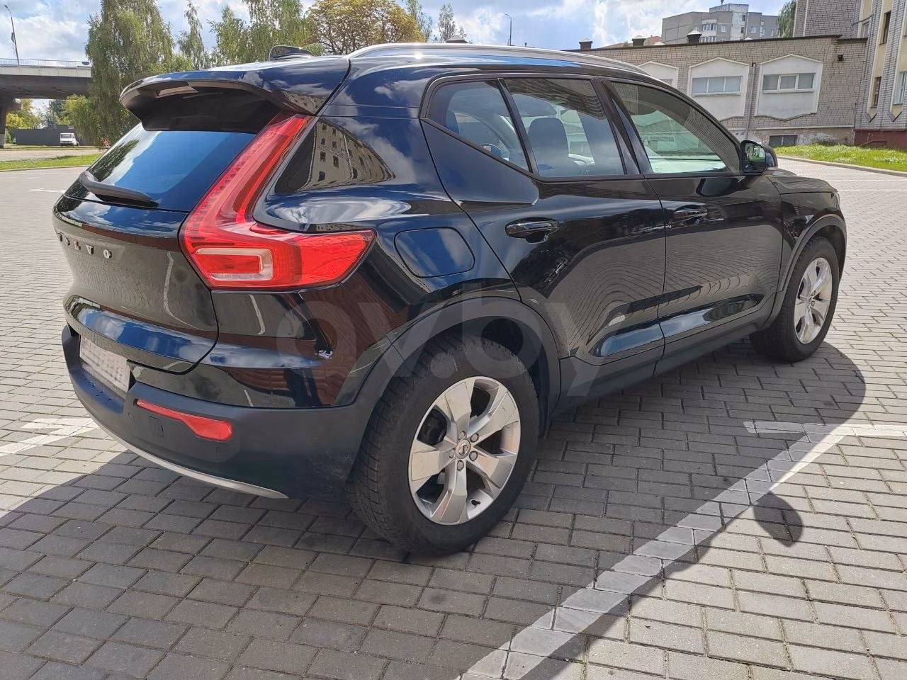 Volvo XC40 фото 2