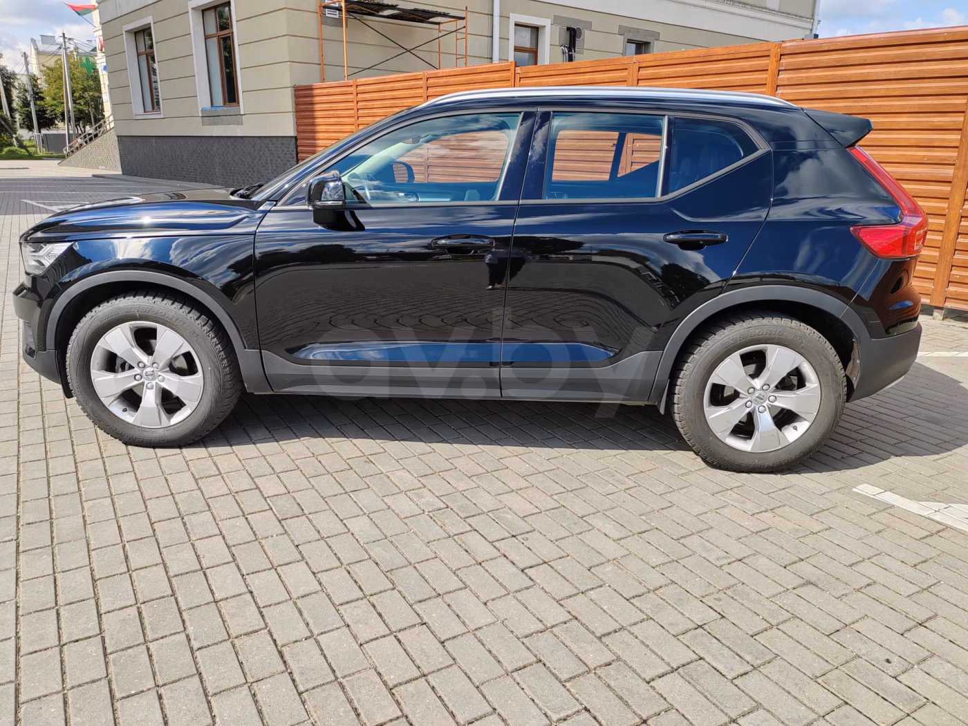 Volvo XC40 фото 8