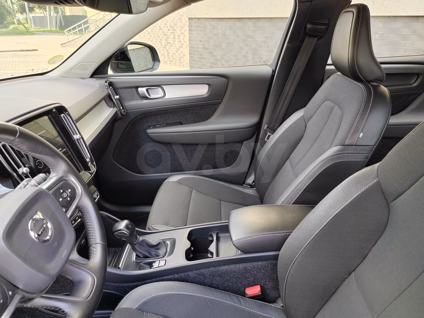 Volvo XC40 фото 10