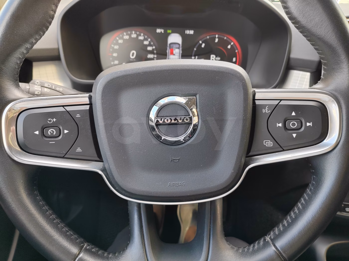 Volvo XC40 фото 13