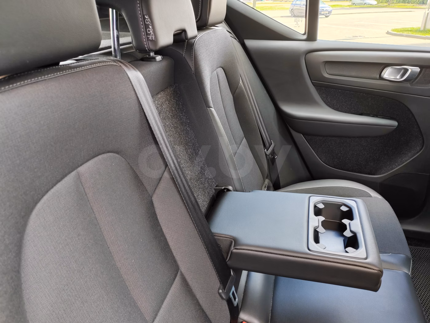 Volvo XC40 фото 15