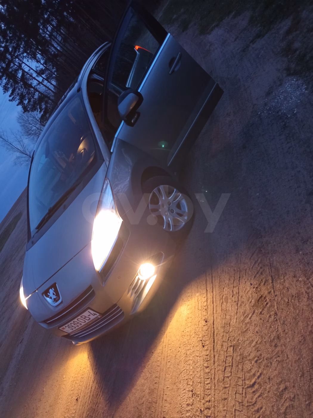Peugeot 5008 фото 3