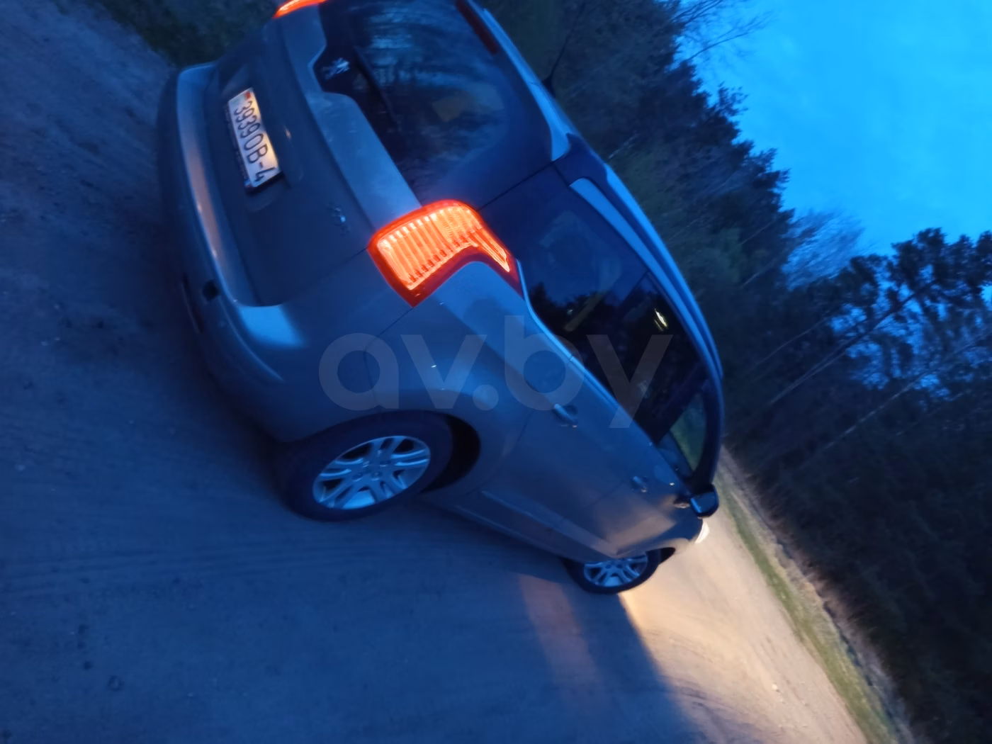 Peugeot 5008 фото 2