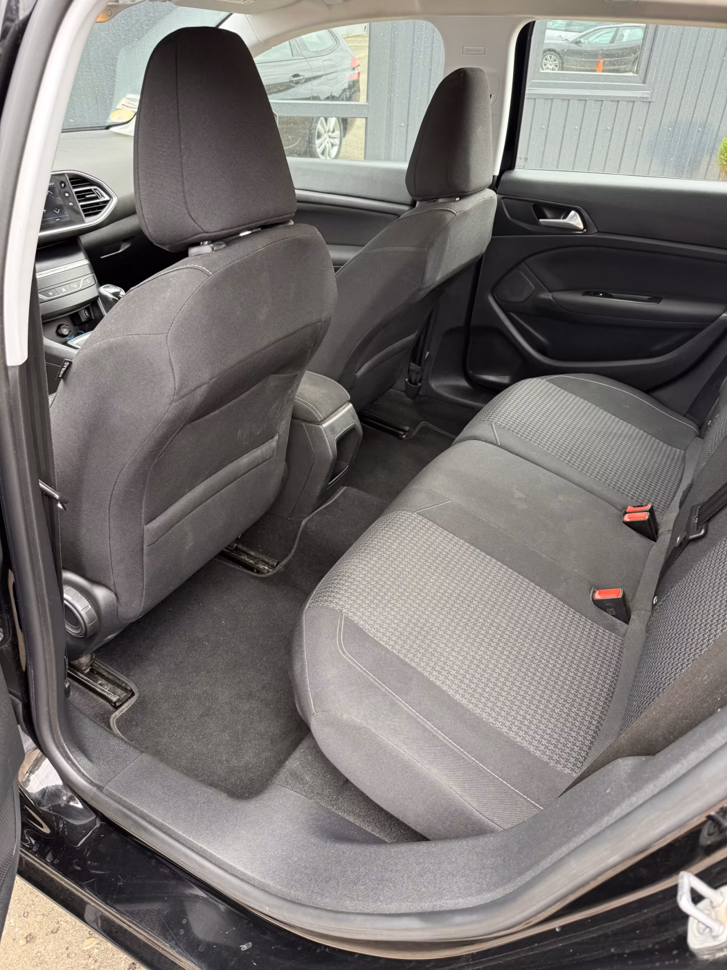 Peugeot 308 фото 8