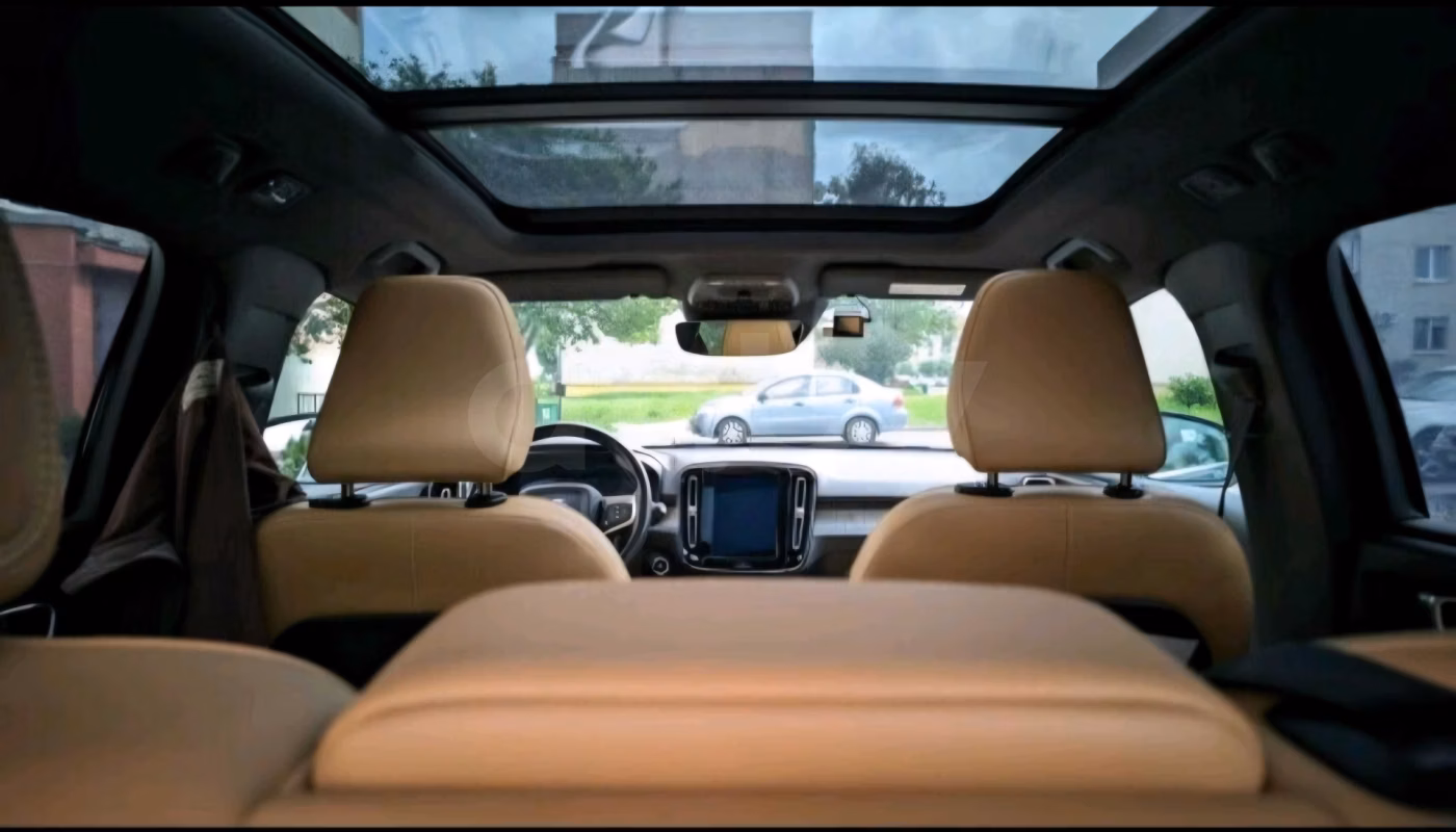 Volvo XC40 фото 9